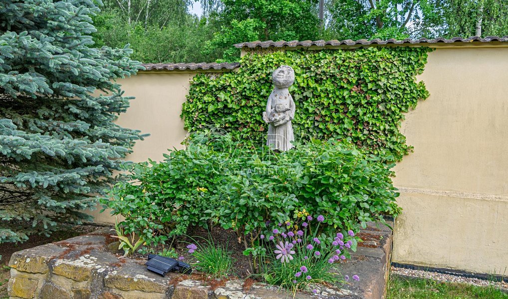 Prodej domu 384 m² s pozemkem 1 835 m², Týnec nad Labem – náhled fotky 10