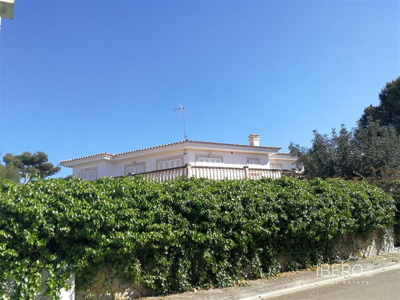 Prodej domu 400 m² s pozemkem 926 m² — photo 2
