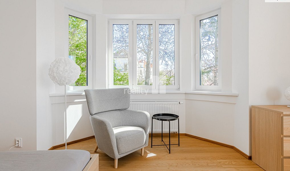 Pronájem bytu 5+kk 25 m², Praha – náhled fotky 2