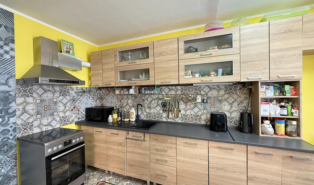 Prodej bytu 3+1 68 m², Krupka – náhled fotky 2