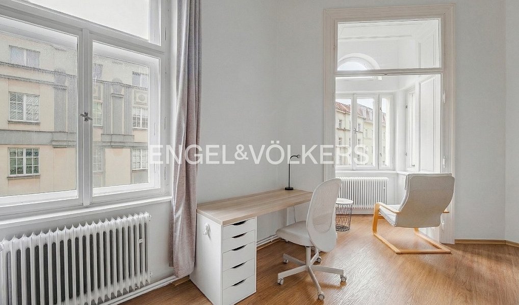Prodej bytu 3+1 106 m², Praha – náhled fotky 3