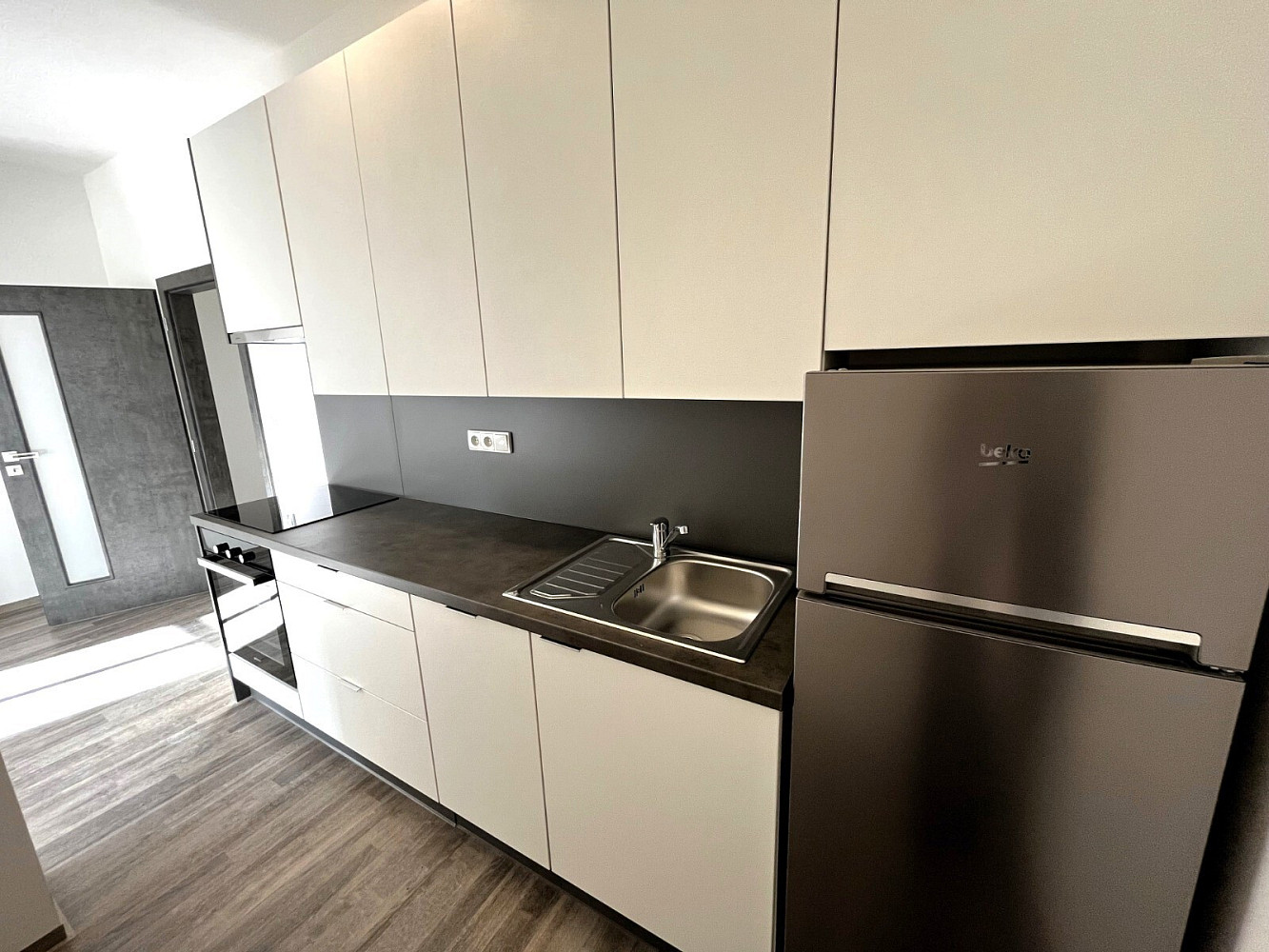 Pronájem bytu 2+kk 44 m² – fotografie 3
