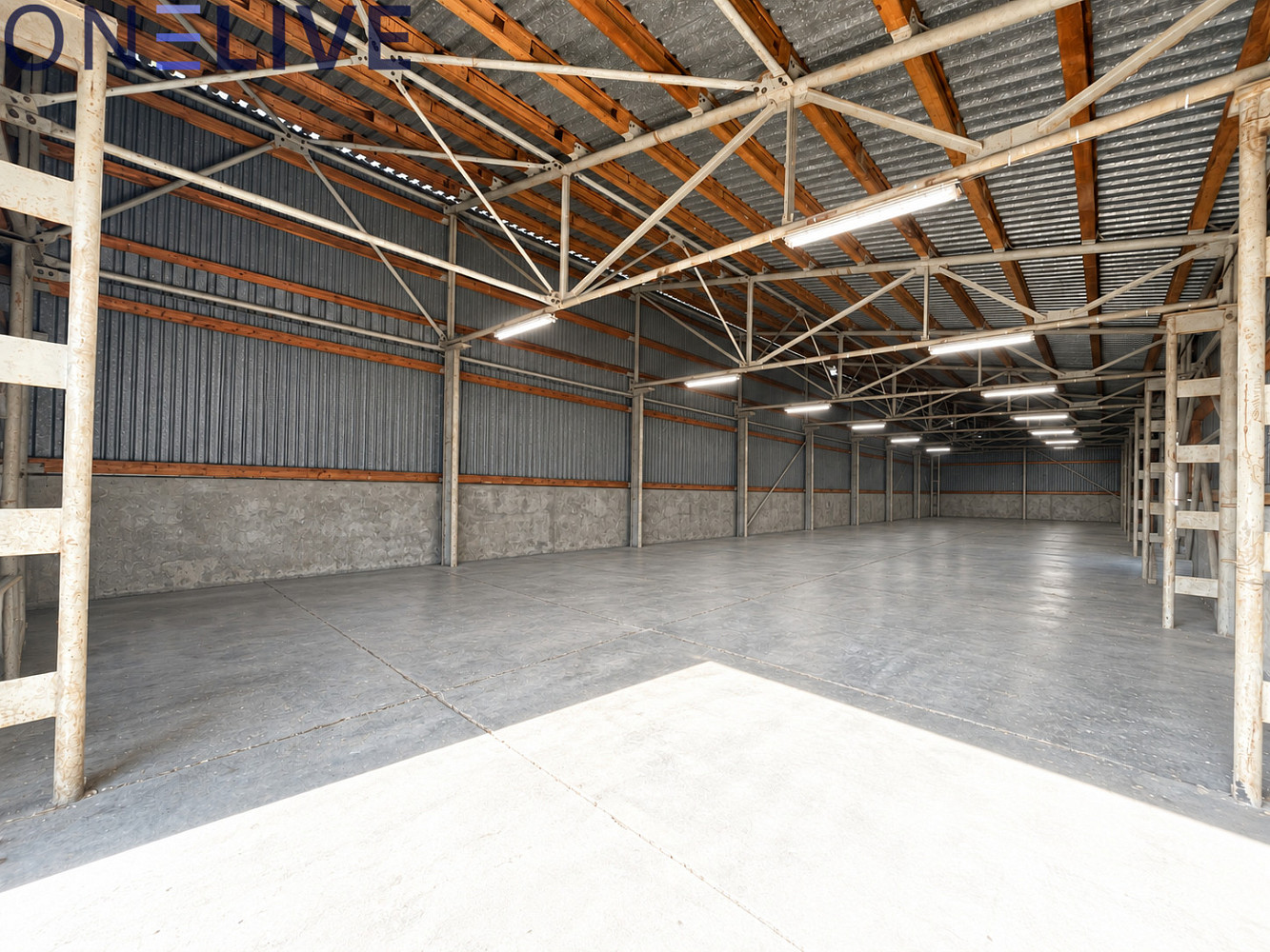 Pronájem skladovacích prostor 382 m² – fotografie 2