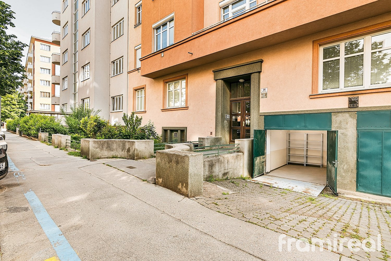 Prodej garáže 18 m2, brno - veveří
