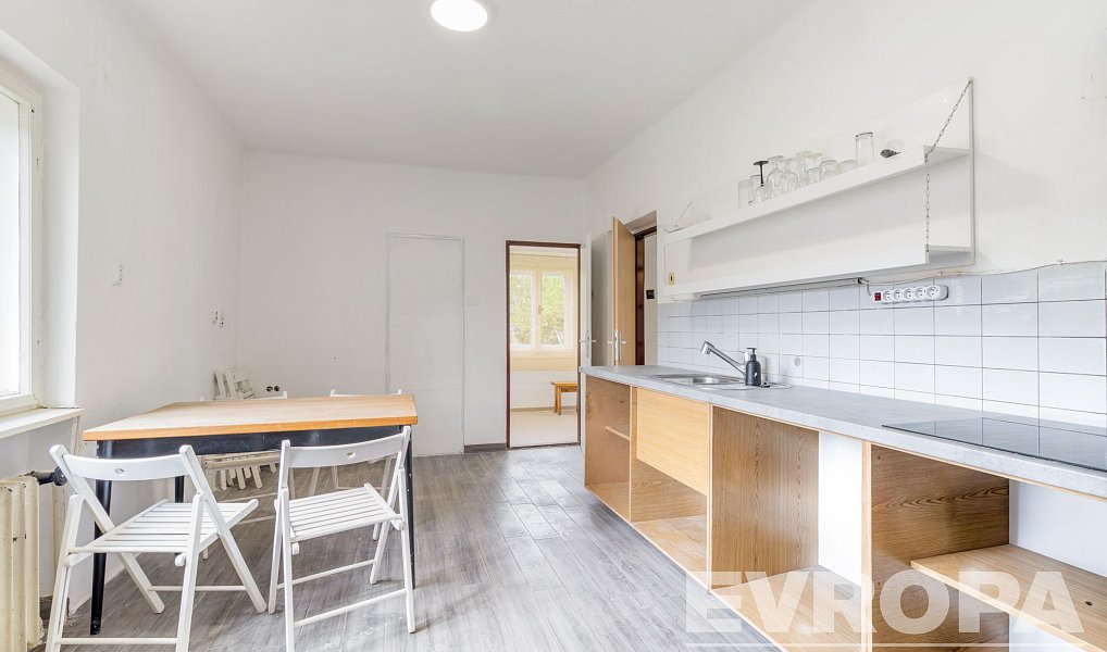 Prodej domu 144 m² s pozemkem 799 m², Úsobí – náhled fotky 9