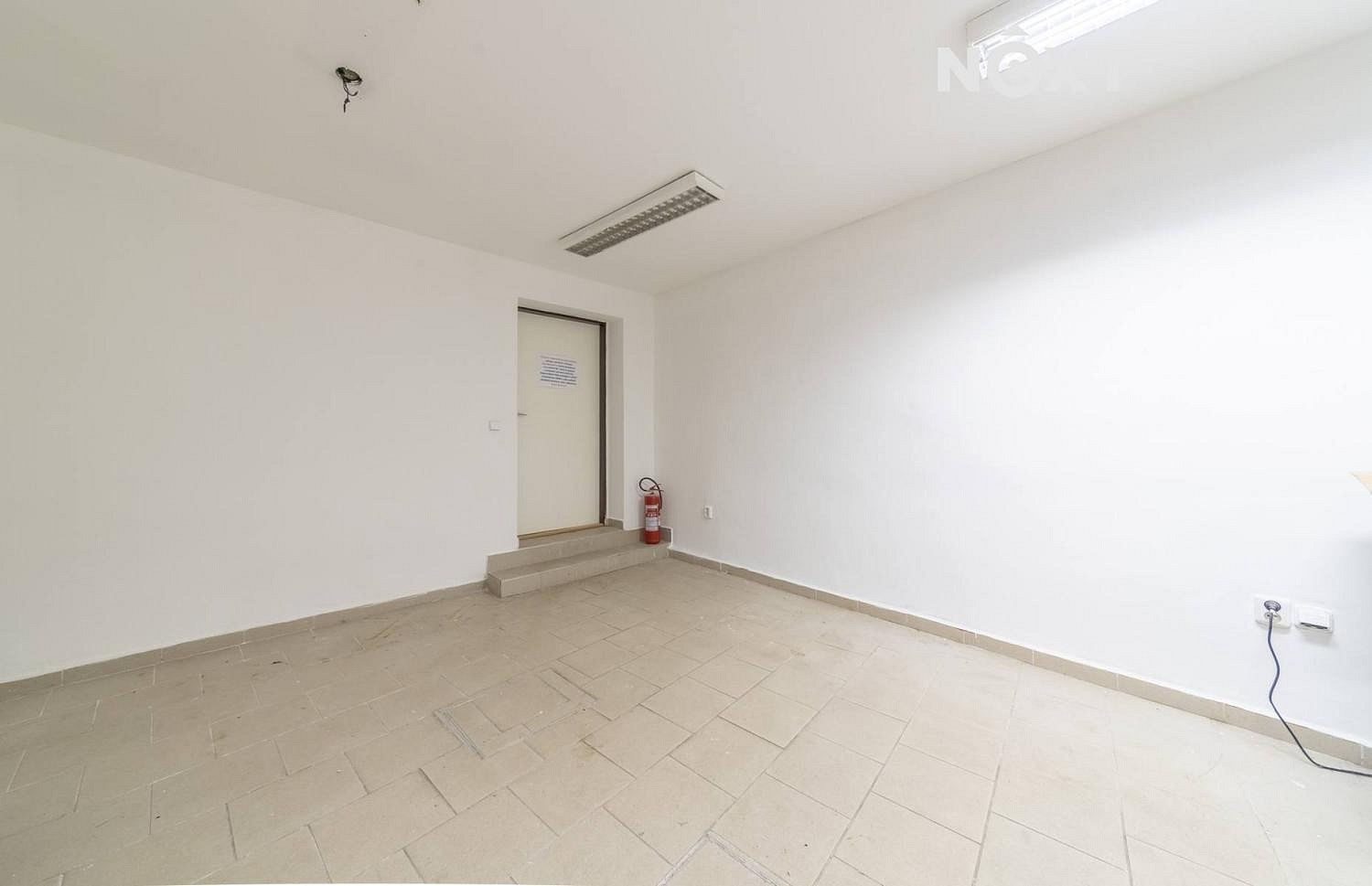Pronájem obchodních prostor 54 m² — photo 5