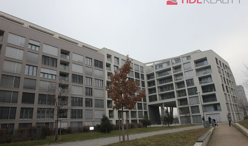 Pronájem bytu 4+kk 95 m², Praha – náhled fotky 2