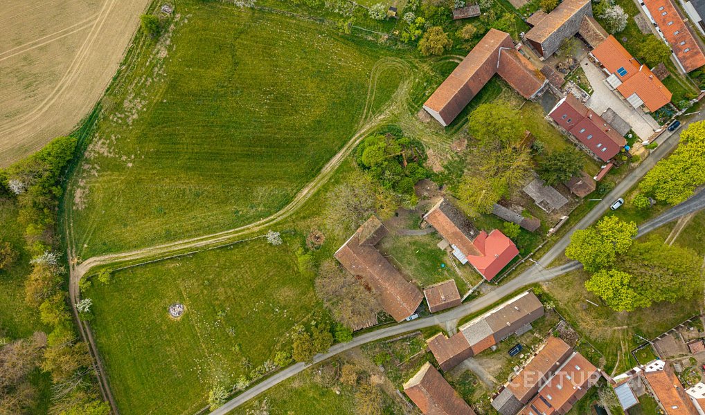 Prodej domu 80 m² s pozemkem 3 279 m², Loket – náhled fotky 21