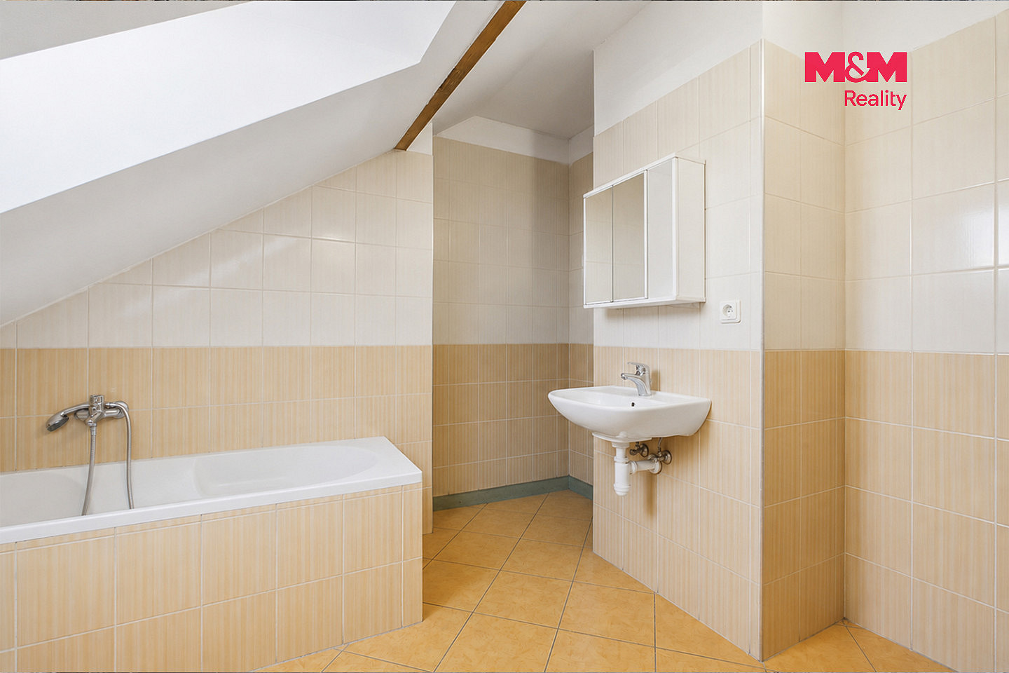 Prodej domu 280 m² s pozemkem 626 m² — photo 3