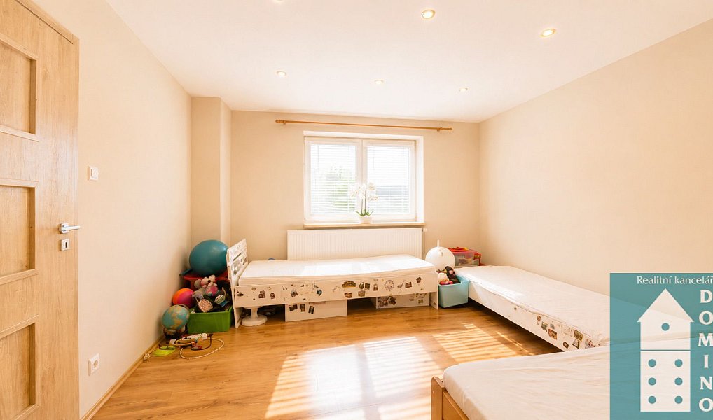 Prodej domu 241 m² s pozemkem 341 m², Halenkovice – náhled fotky 17