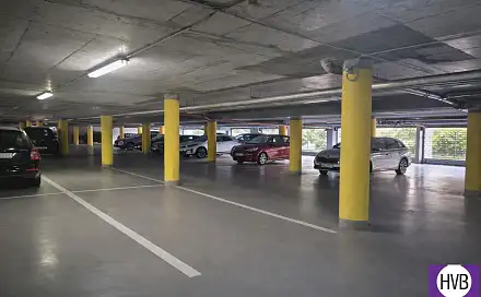 Prodej garážového stání 13 m2, OV, ul. Na Harfě, Praha 9 - Vysočany, Na Harfě, Praha 9 - Vysočany