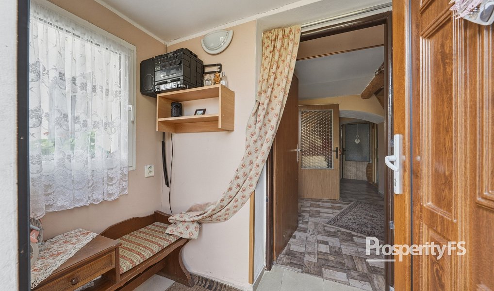 Prodej domu 318 m² s pozemkem 1 081 m², Liběšice – náhled fotky 16