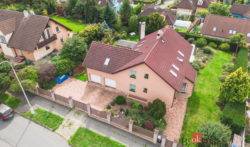 Prodej domu 322 m² s pozemkem 1 262 m², Plzeň – náhled fotky 2