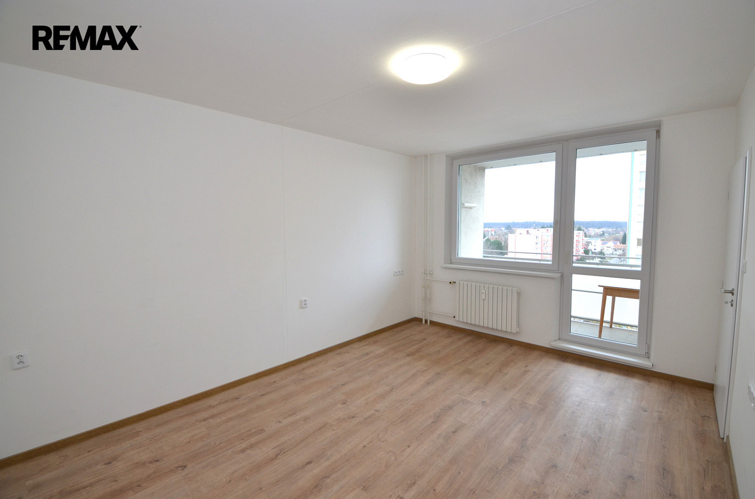 Pronájem bytu 1+1 38 m² – pohled 4
