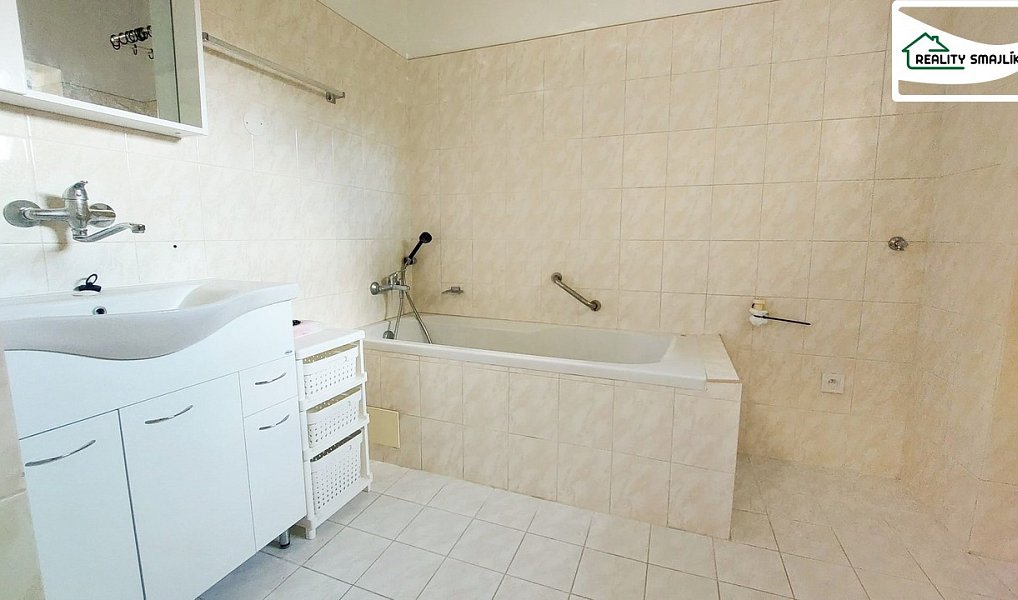 Pronájem bytu 2+1 80 m², Cheb – náhled fotky 7