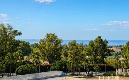 Prodej bytu 4+kk 116 m², Nueva Andalucía, Španělsko