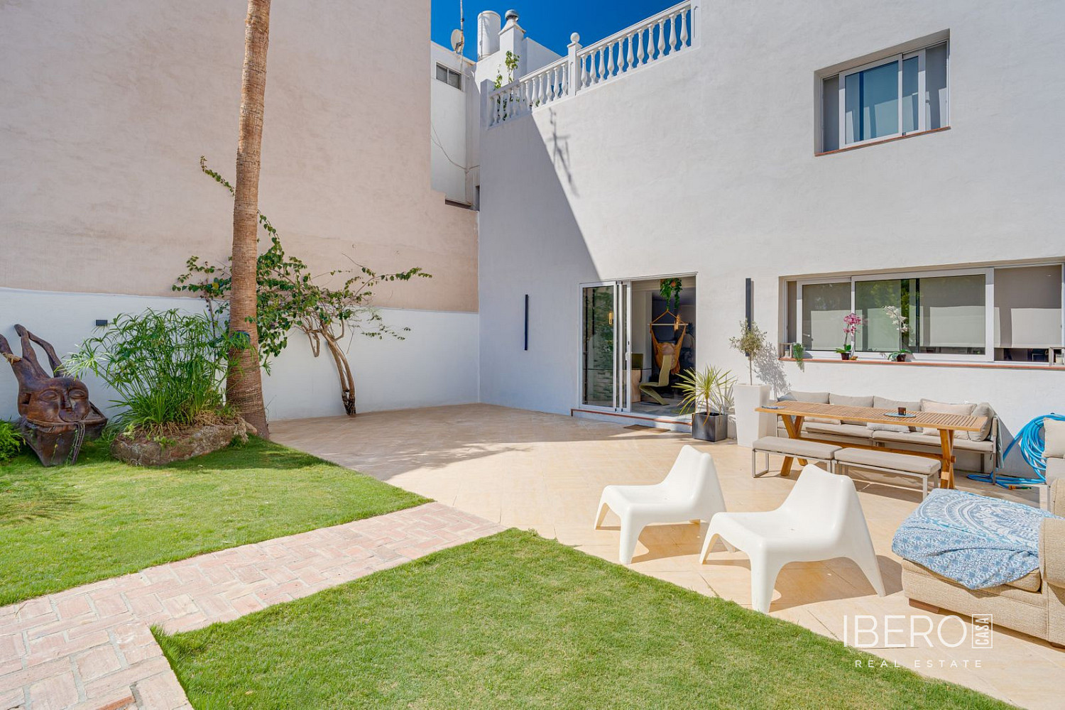 Prodej domu 298 m² s pozemkem 104 m²