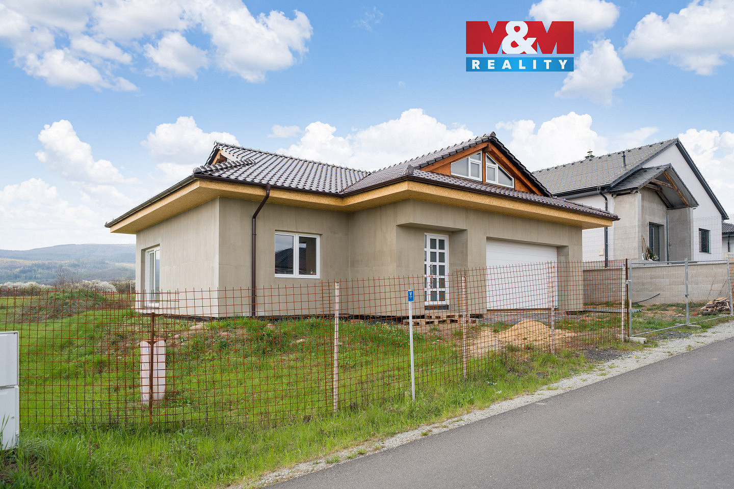 Prodej domu 235 m² s pozemkem 932 m²