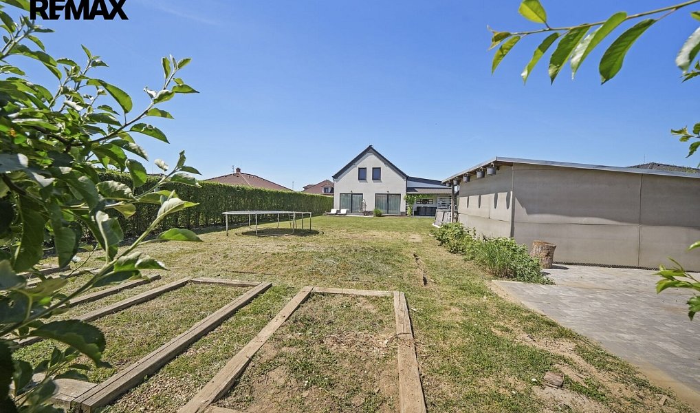 Prodej domu 176 m² s pozemkem 1 000 m², Kupařovice – náhled fotky 37