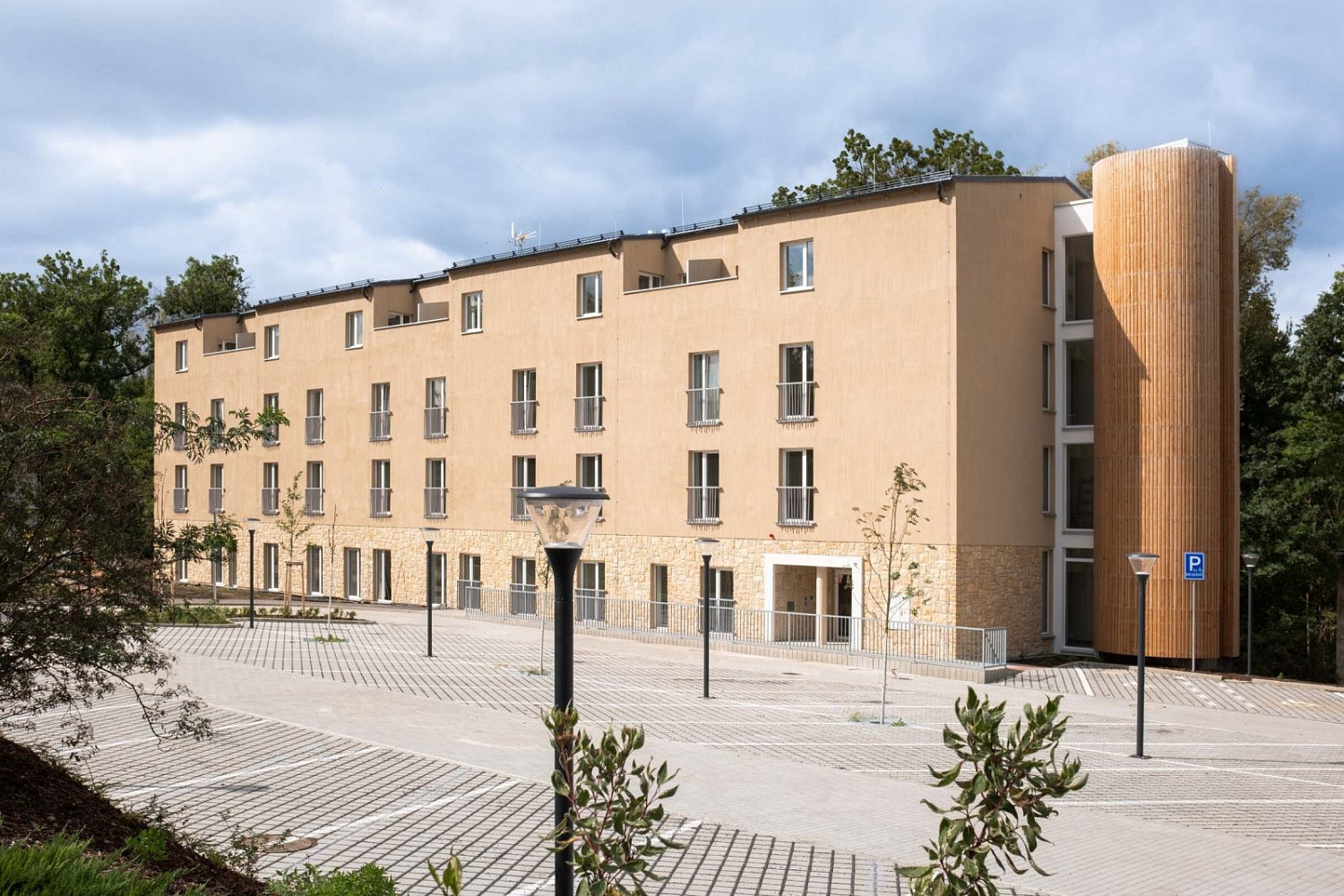 Prodej parkovacího stání u letiště václava havla praha — photo 2