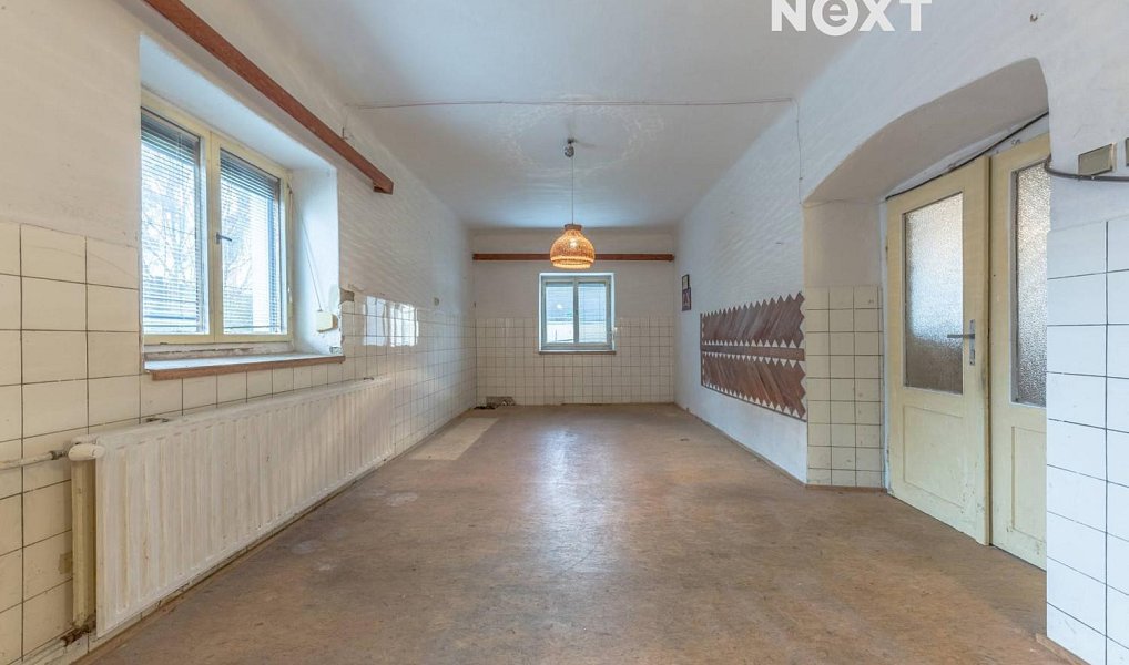 Prodej domu 416 m² s pozemkem 419 m², Tetín – náhled fotky 8