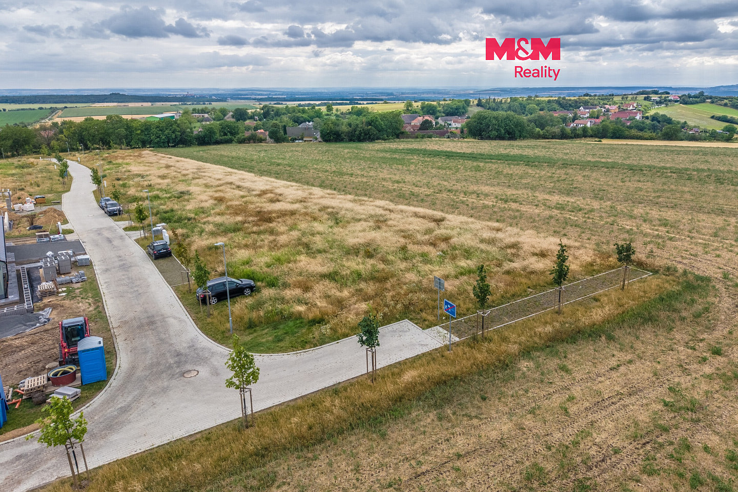 Prodej stavebního pozemku 1 273 m²