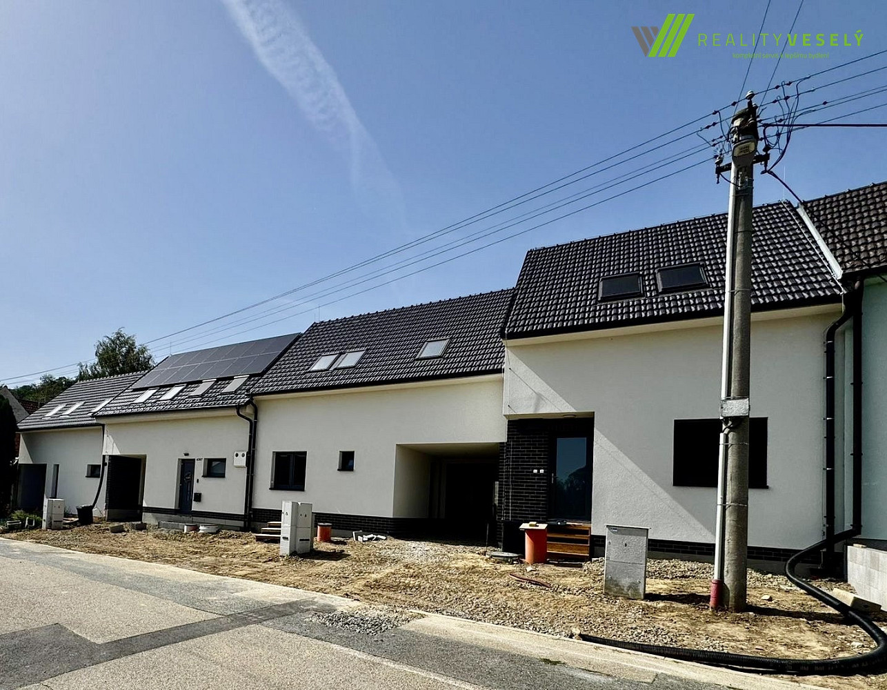 Prodej domu 140 m² s pozemkem 888 m² – fotografie 2