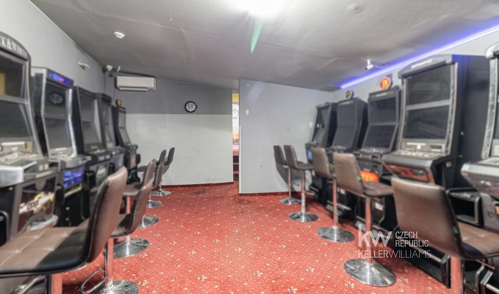 Prodej bytu 4+1 471 m², Nové Strašecí – náhled fotky 37