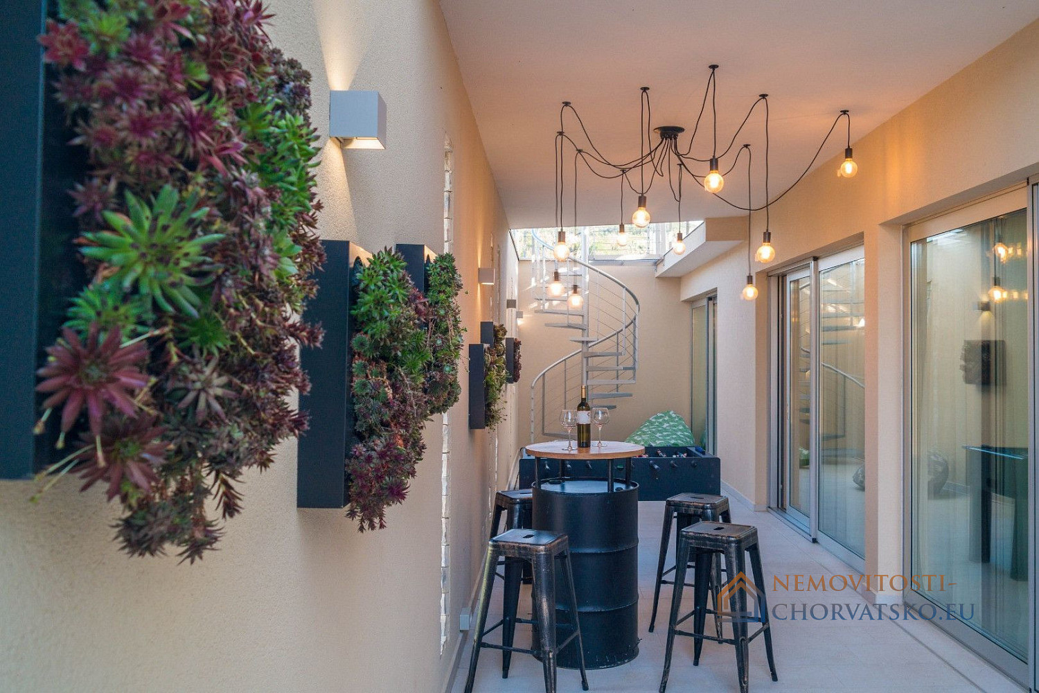 Prodej domu 166 m² s pozemkem 967 m² - Widok 5
