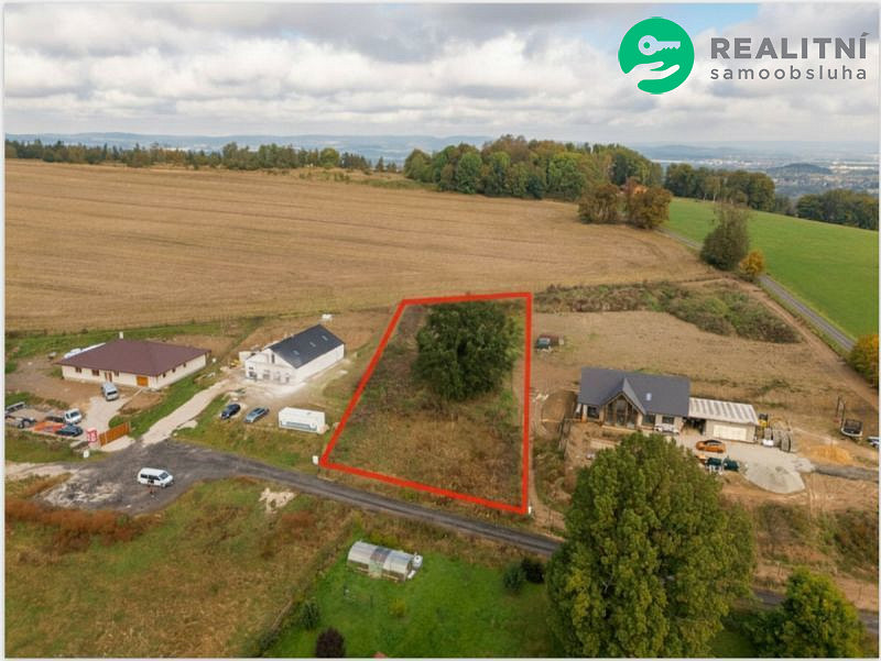 Prodej stavebního pozemku 2 705 m²