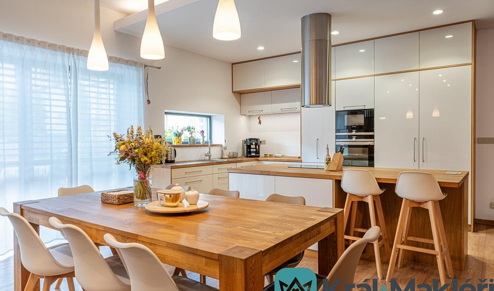 Prodej domu 212 m² s pozemkem 304 m², Děčín – náhled fotky 2