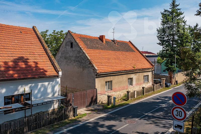 Prodej domu 130 m² s pozemkem 1 010 m² - View 2