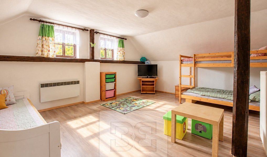 Pronájem domu 107 m² s pozemkem 693 m², Uhlířské Janovice – náhled fotky 16