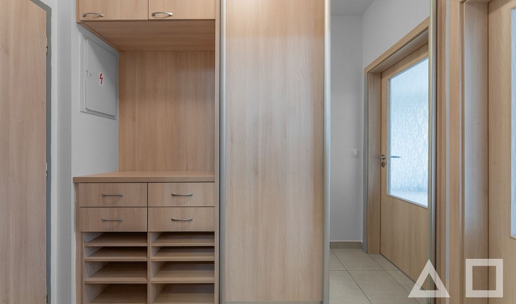 Prodej bytu 1+kk 35 m², Praha – náhled fotky 12