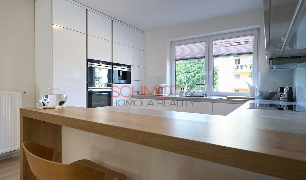 Prodej domu 201 m² s pozemkem 312 m², Hustopeče – náhled fotky 2