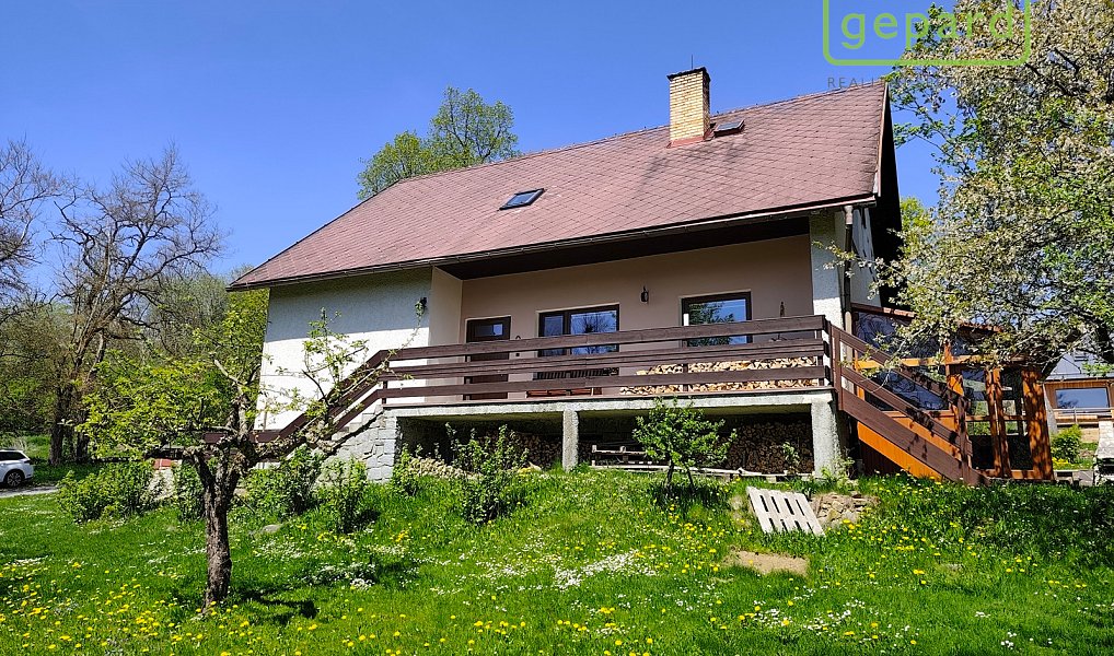 Prodej domu 200 m² s pozemkem 1 309 m², Černá v Pošumaví – náhled fotky 2