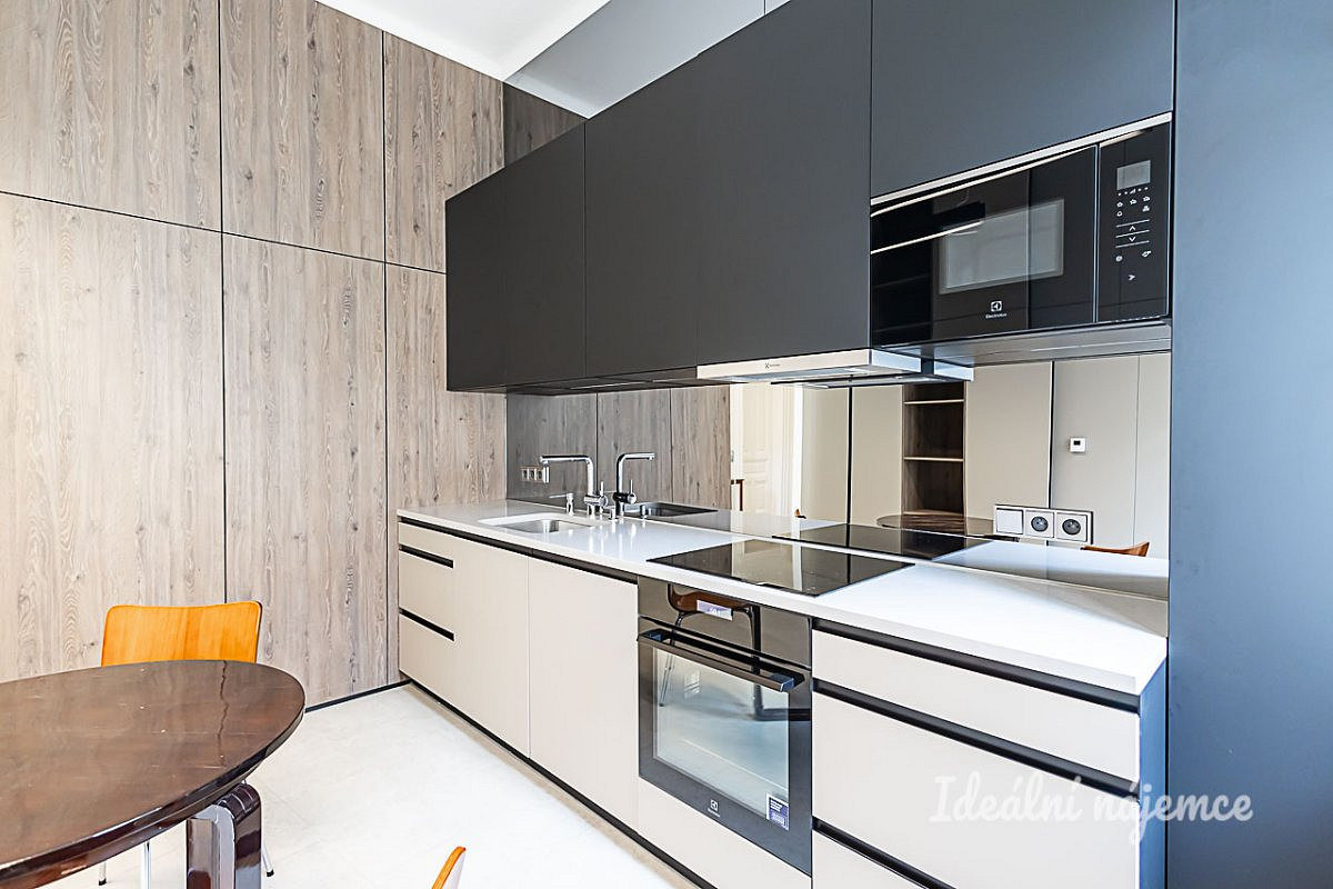 Pronájem bytu 2+1 70 m² – fotografie 2