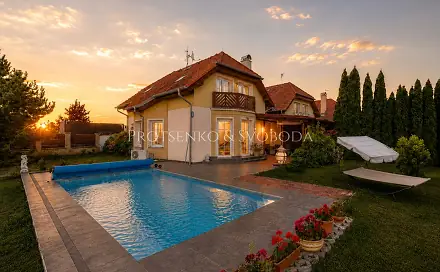 Prodej domu 185 m² s pozemkem 920 m², náměstí Jana IV. z Dražic, Hostivice, okres Praha-západ