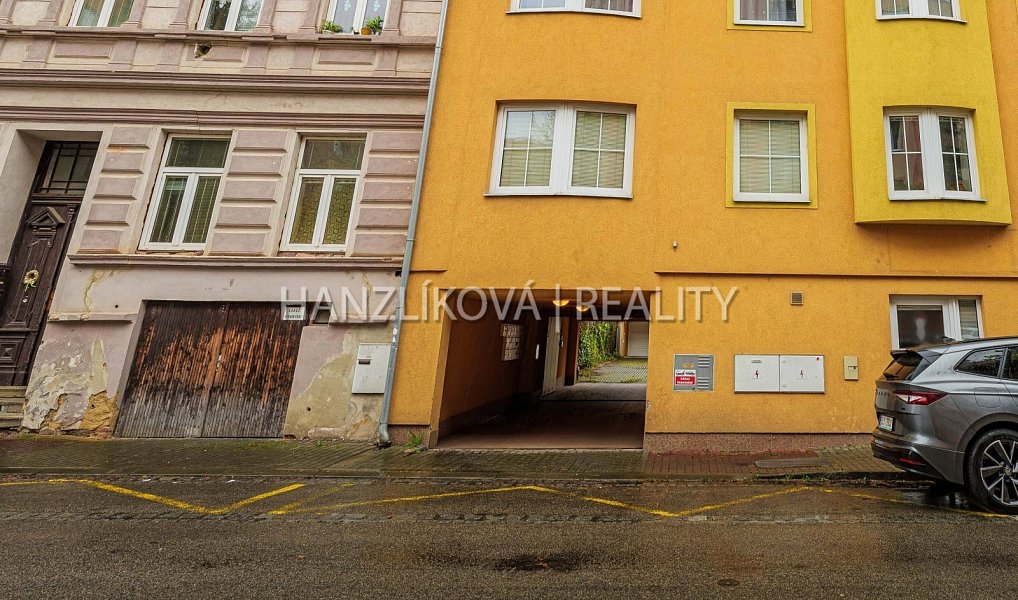 Pronájem parkovacího stání, J. Š. Baara, České Budějovice – náhled fotky 3