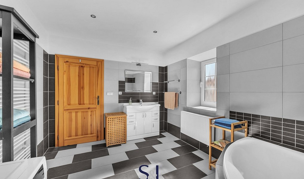 Prodej domu 470 m² s pozemkem 1 254 m², Doksy – náhled fotky 12