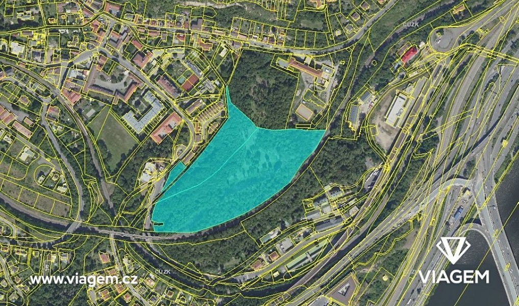 Prodej pole 969 m², Praha – náhled fotky 3