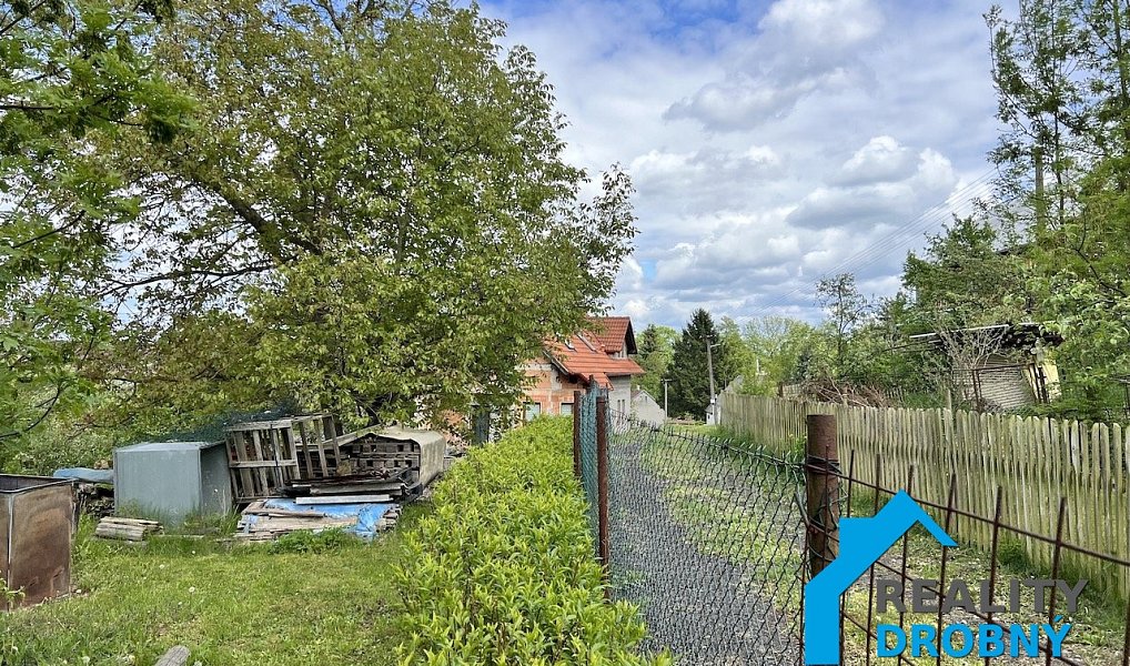 Prodej stavebního pozemku 1 033 m², Huntířov – náhled fotky 9