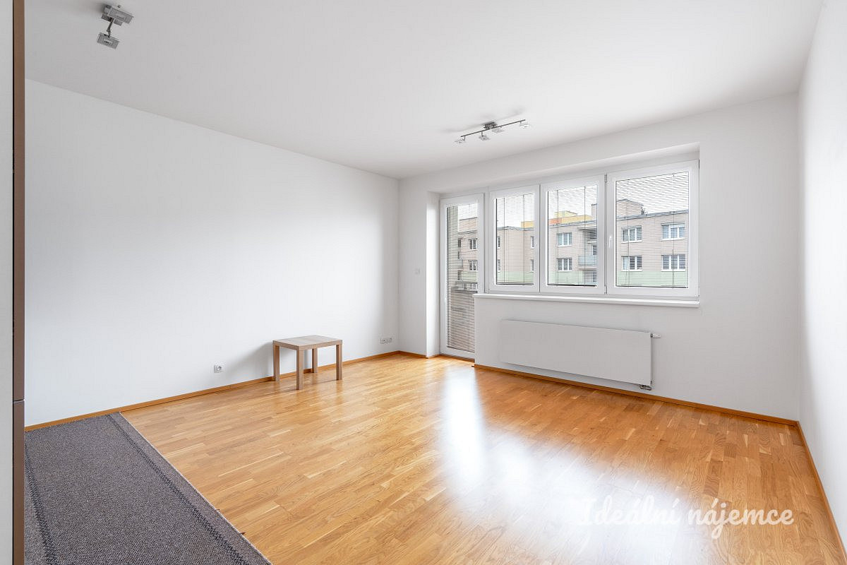 Pronájem bytu 1+kk 34 m²