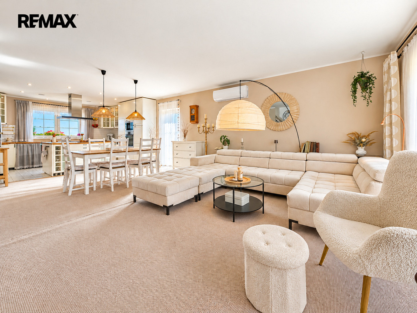 Prodej domu 161 m² s pozemkem 1 570 m² – fotografie 2