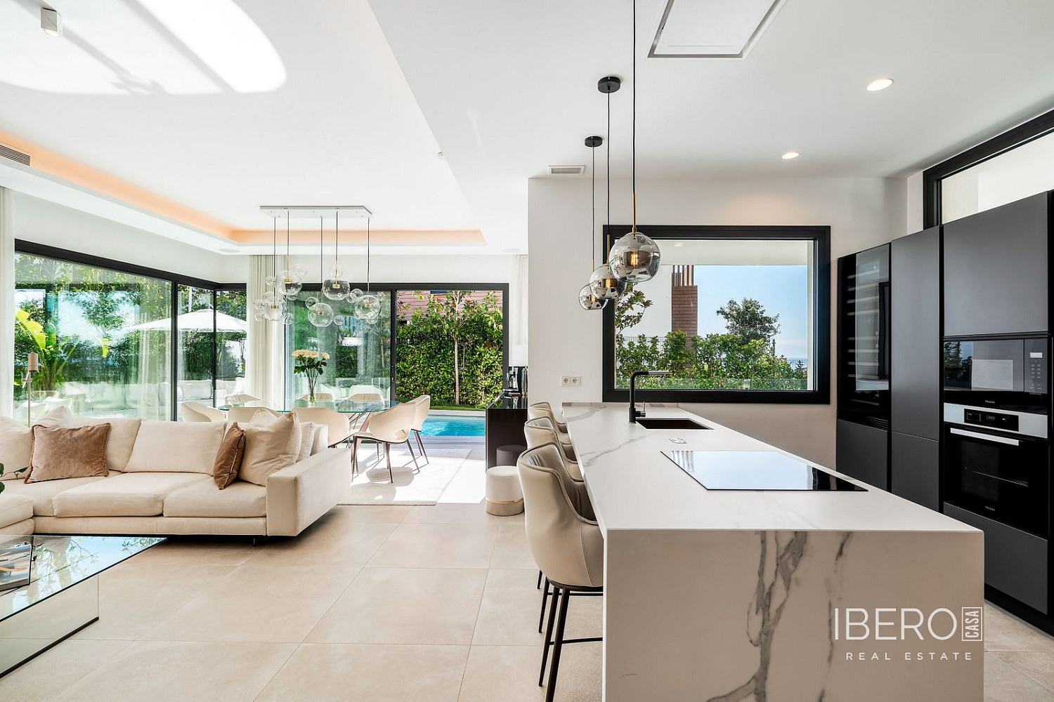 Casa 5+kk – Málaga, Vistafranca, Carretera de Cádiz - Más
