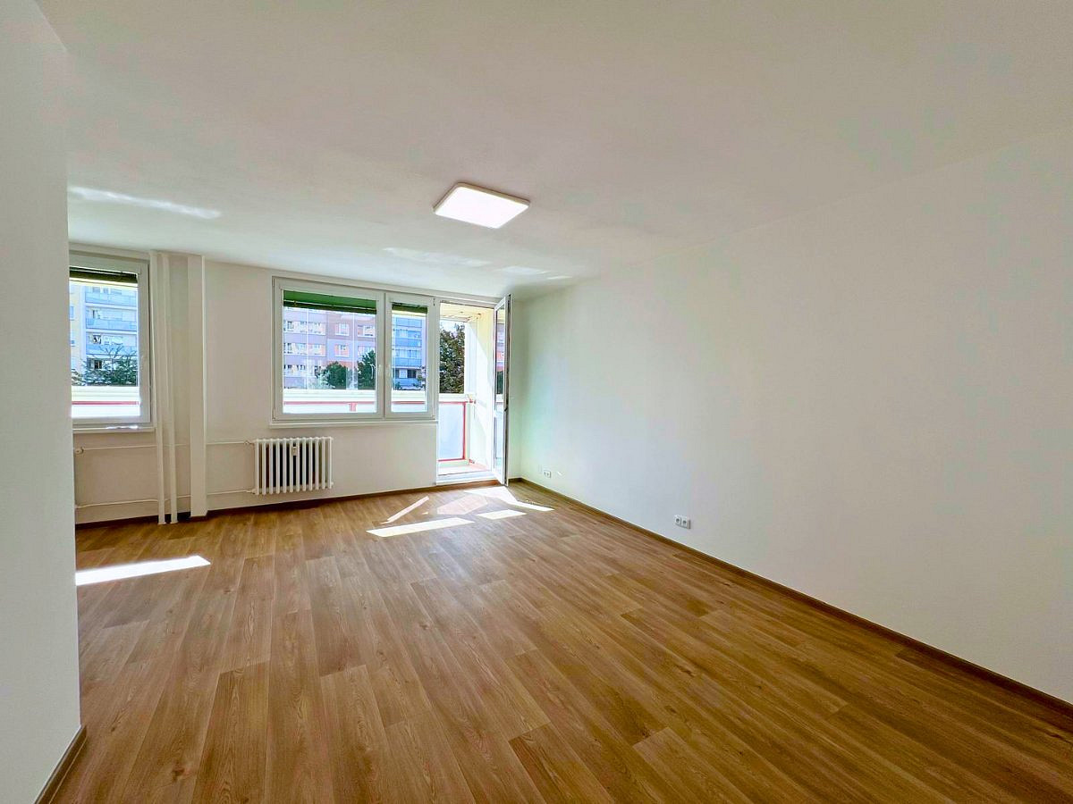 Pronájem bytu 3+kk 72 m² – fotografie 4