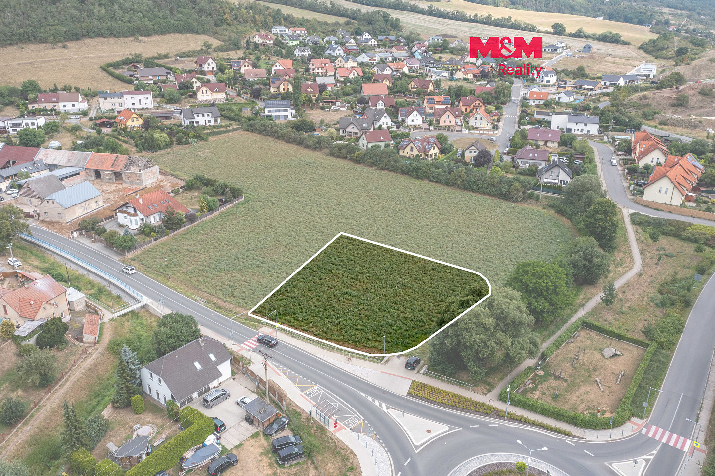 Land, 1934 m²