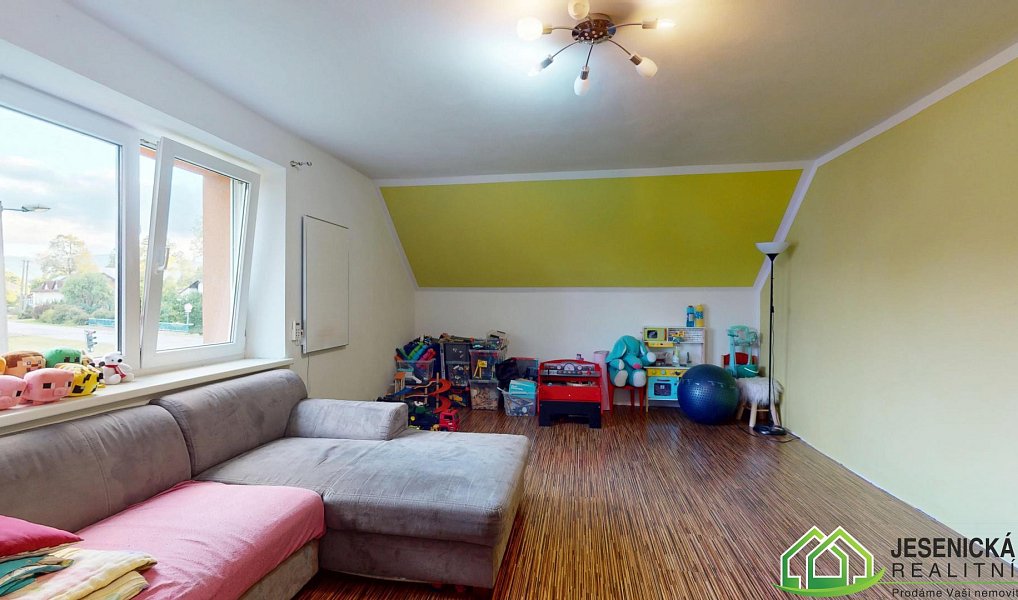 Prodej domu 120 m² s pozemkem 954 m², Stará Červená Voda – náhled fotky 24