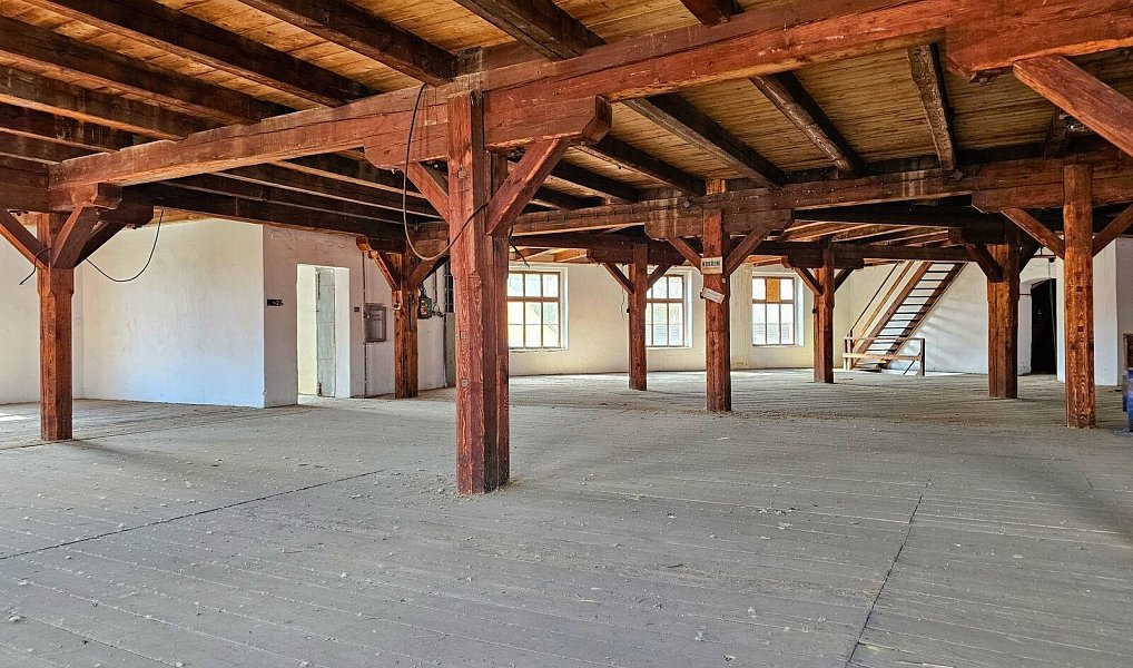Prodej skladovacích prostor 2 000 m², Žatec – náhled fotky 13