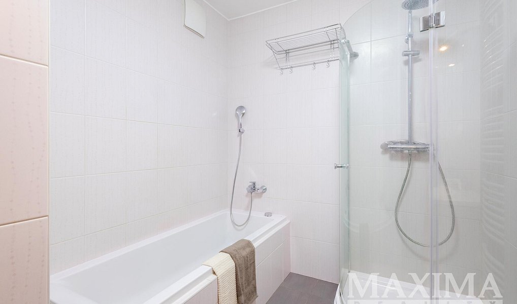 Prodej bytu 4+kk 189 m², Praha – náhled fotky 25